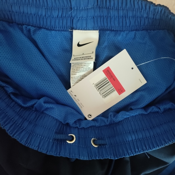 Nike Swim - Picture 4 of 8